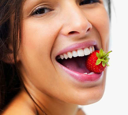 Những cách tẩy trắng răng tự nhiên hiệu quả bất ngời