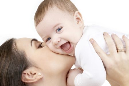Cẩn trọng trong suốt thai kì để giữ gìn sức khỏe cho mẹ va bé