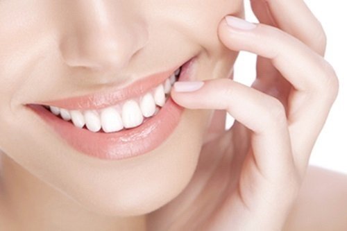 Bọc răng sứ là kỹ thuật khắc phục tình trạng răng khiếm khuyết hiệu quả