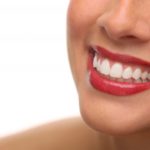 Trắng răng bằng than hoạt tính mang lại kết quả bất ngờ